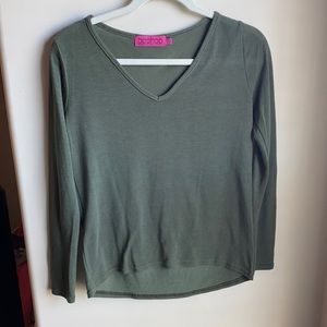 Long sleeve v neck top